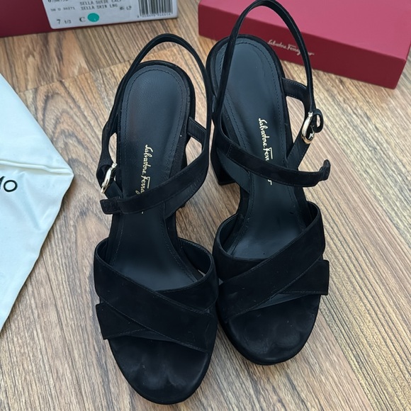 Ferragamo Sonya Platform Sandals - Picture 10 of 17